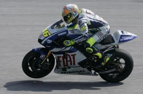 Valentino Rossi comienza con el mejor tiempo en los test de pretemporada de Sepang