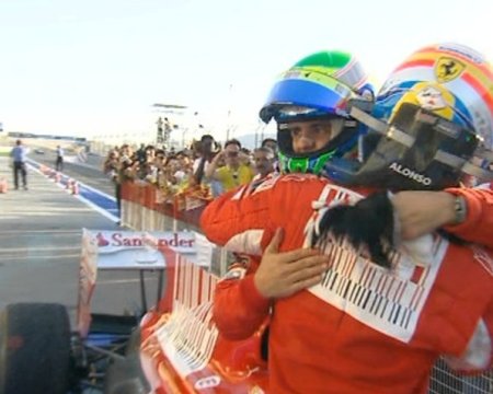 GP Bahrein: Fernando Alonso vuelve a ganar en su estreno con Ferrari