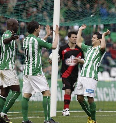 Liga Española 2009/10 2ª División: cara para Jonathan Pereira, cruz para César Ferrando