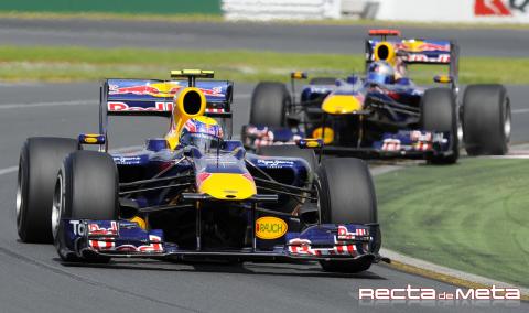 GP de Malasia: Vettel y Webber hacen doblete para Red Bull y Alonso se retira tras romper su motor