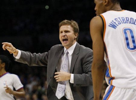 NBA: Scott Brooks, de los Thunder, nombrado entrenador del año