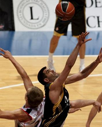 Semifinales Liga ACB: el Caja Laboral vuelve a ganar al Real Madrid y pone el 2-0 en la serie