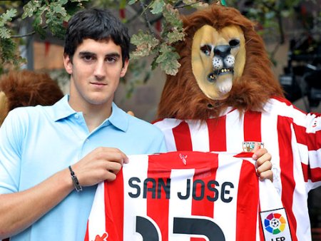 El Athletic se hace con Mikel San José en propiedad