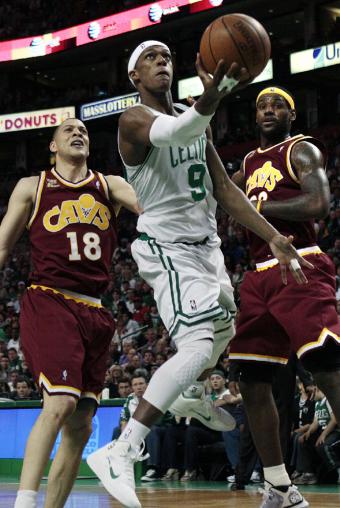 NBA play off, segunda ronda: los Celtics empatan su serie ante los Cavaliers, los Suns eliminan a San Antonio Spurs