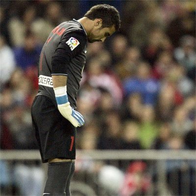 Sergio Asenjo termina con una grave lesión una temporada para olvidar