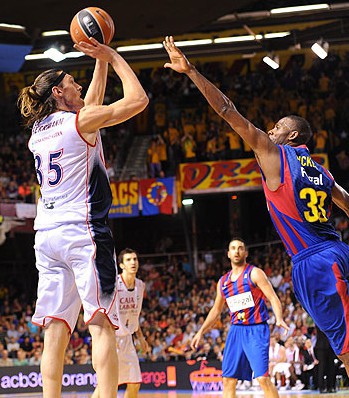 Final Liga ACB: el Caja Laboral vuelve a ganar al Barcelona en el Palau y pone la final en un increíble 0-2