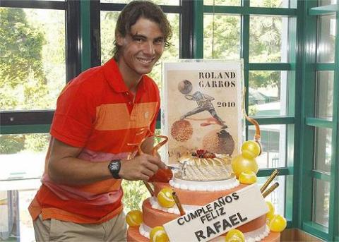 Roland Garros 2010: la organización felicita a Rafa Nadal en el día de su cumpleaños