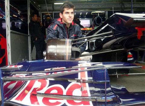 Jaime Alguersuari seguirá un año más en Toro Rosso