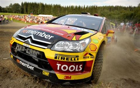 Rally de Finlandia: Solberg domina una primera jornada marcada por el abandono de Hirvonen