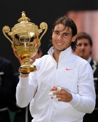 Nadal ya tiene dos titulos de Wimbledon