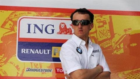 Robert Kubica renueva con Renault hasta finales del año 2012