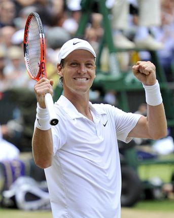 Wimbledon 2010: Tomas Berdych se deshace de Novak Djokovic y es el primer finalista