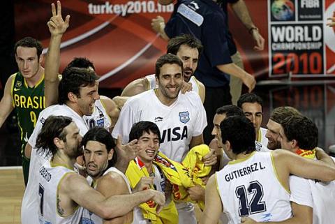 Mundobasket de Turquía 2010: Argentina y Lituania, últimos cuartofinalistas después de ganar a Brasil y China