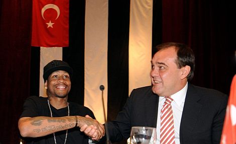 Allen Iverson firma un contrato de dos años con el Besikstas turco