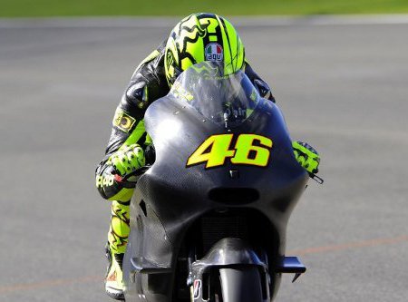 Valentino Rossi se estrenó con Ducati