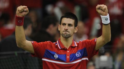 Final Copa Davis 2010: Djokovic gana a Simon y pone el 1-1 entre Serbia y Francia