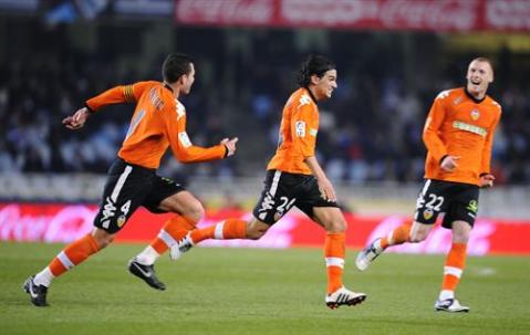 Liga Española 2010/11 1ª División: victorias de Villarreal, Valencia y Athletic de Bilbao, empate entre Deportivo y Sporting