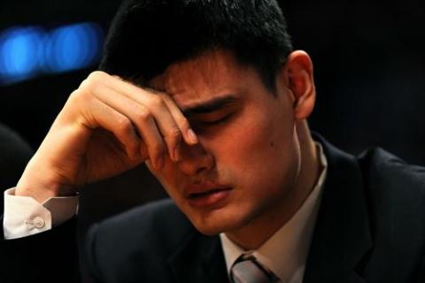 NBA: Yao Ming será baja indefinida por una lesión de tobillo