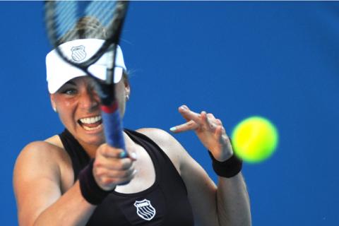 Open de Australia 2011:  Zvonareva, Clijsters y Stosur a tercera ronda, Jankovic y las españolas quedan eliminadas