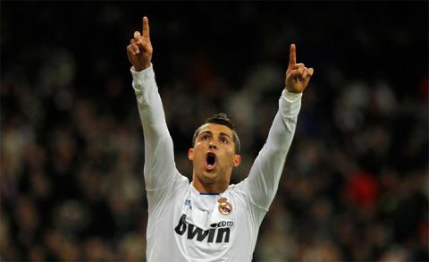 Liga Española 2010/11 1ª División: tres goles de Cristiano Ronaldo y uno de Kaká permiten al Real Madrid ganar 4-2 al Villarreal