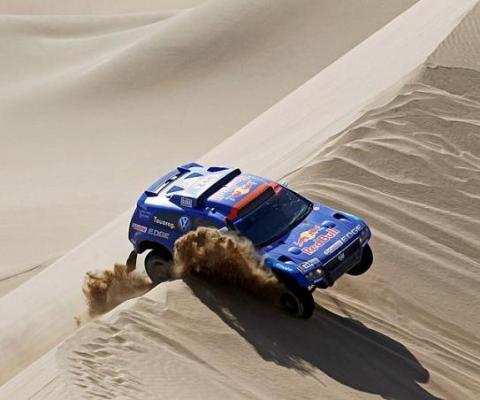 Dakar 2011 Etapa 8: Nasser Al-Attiyah gana la etapa y se coloca líder en la general por delante de Carlos Sainz