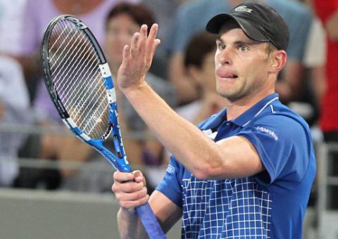 Brisbane 2011: Roddick debuta con fácil triunfo, cae Gilles Simon; Stosur y Peer avanzan en damas