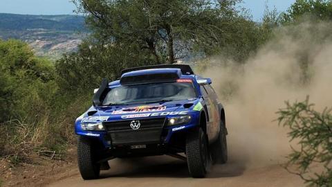 Dakar 2011 Etapa 2: Carlos Sainz consigue su segundo triunfo de etapa por delante de Nasser Al-Attiyah y Stéphane Peterhansel