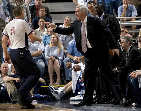 NBA: Jerry Sloan renueva un año más con Utah Jazz