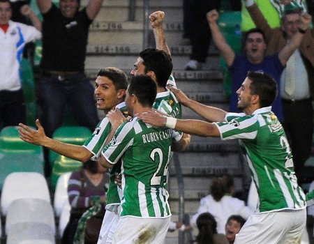 Liga Española 2010/11 2ª División: el Betis vuelve a la cabeza gracias a los empates de sus rivales