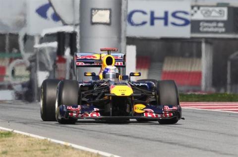 Vettel con Red Bull en Montmelo