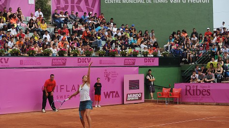 WTA Barcelona 2011: Estrella Cabeza eliminada, partido de Laura Pous-Tio suspendido por lluvia