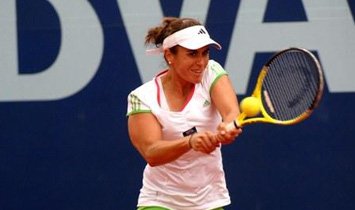 ATP Estoril 2011: Fernando Verdasco a cuartos de final, en damas Anabel Medina Garrigues a semifinales