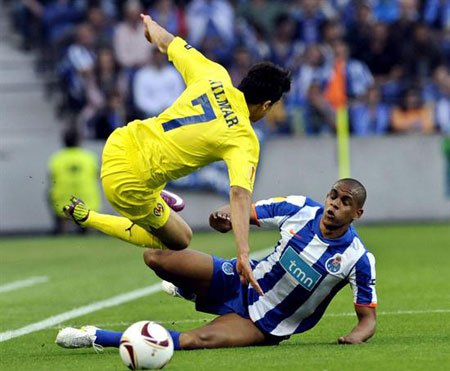 Europa League 2010/11: el Oporto golea 5-1 al Villarreal y acaba con el sueño amarillo