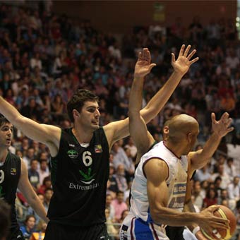 Adecco Leb Oro Playoffs 2011: Obradoiro, Girona y Burgos dominan por 2-0, León y Breogán empatan a uno