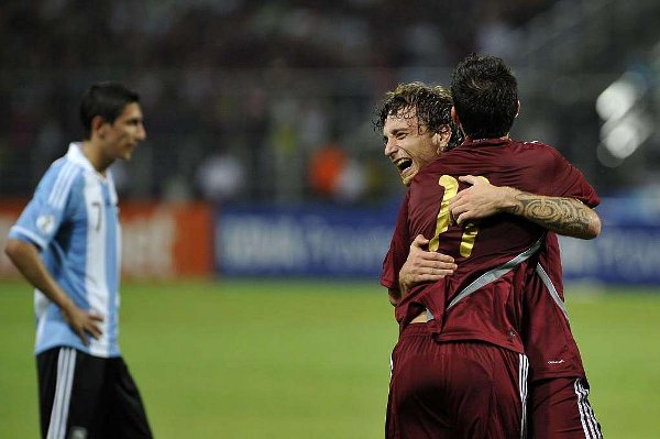 Amorebieta Amorebieta marcó un gol con Venezuela