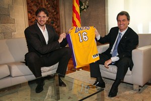 Pau Gasol se encuentra con Artur Mas en el despacho del Gobierno