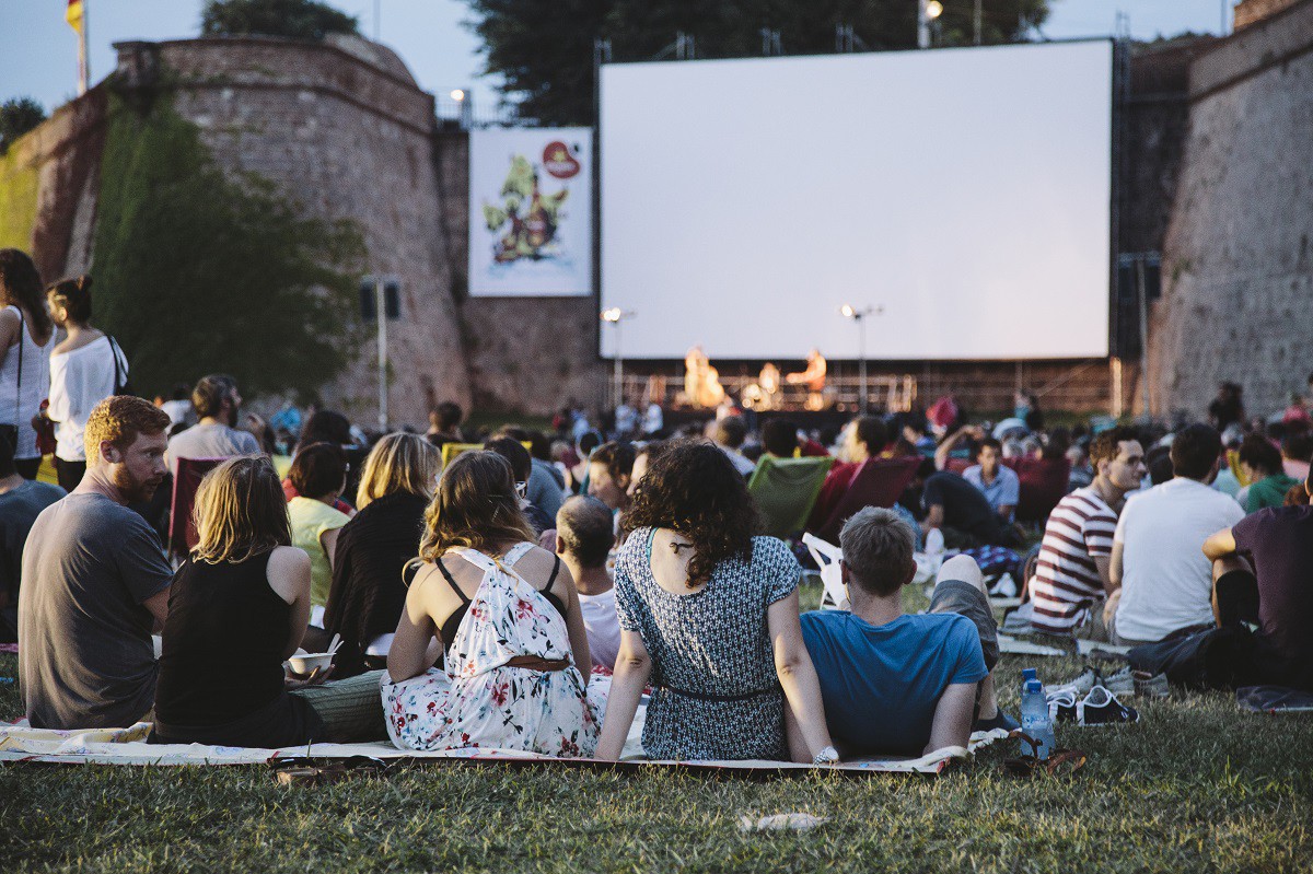 El cine al aire libre, una opción para las noches en Barcelona