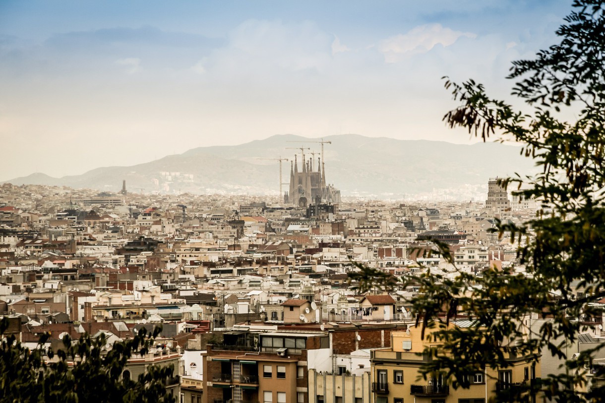 Barcelona pone límites a Airbnb y los apartamentos turísticos