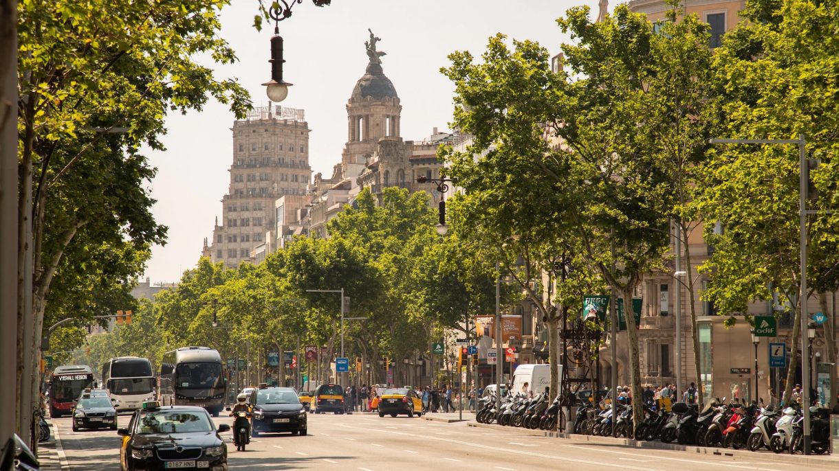 Explorando el mercado residencial en Barcelona: un análisis de las zonas de alto y bajo coste