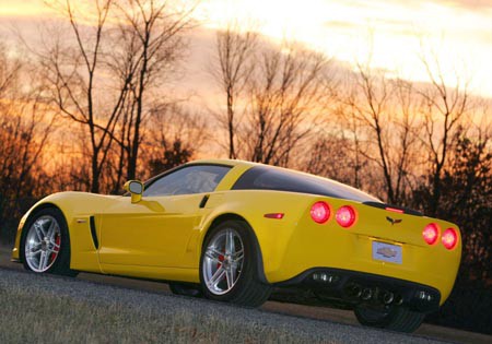 Mac Mini en un Corvette