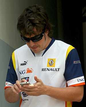 Alonso y su iPhone