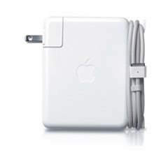 Copian adaptadores de corriente de Apple