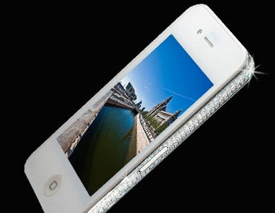 iPhone 4 blanco con diamantes