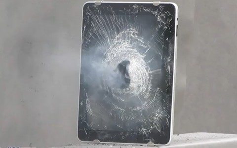 Le disparan a un iPad