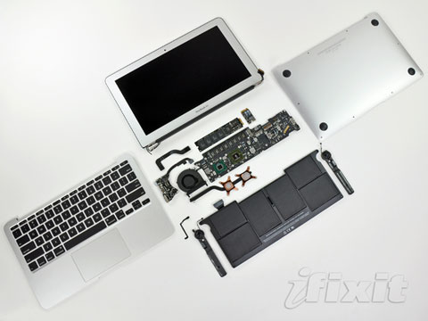 iFixit destripa uno de los nuevos MacBook Air