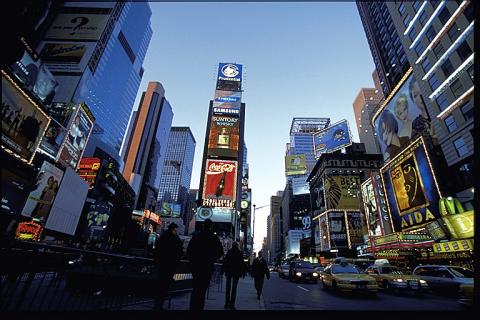 Hackean las pantallas de Times Square con un iPhone (actualizado)