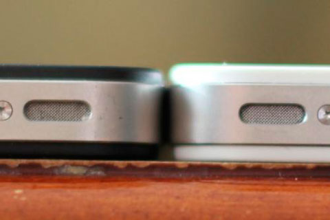 El iPhone blanco es más grueso que el negro