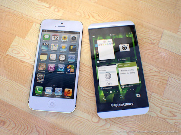 BlackBerry10 vs iPhone5