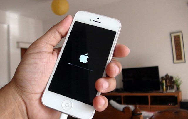Apple lanza iOS 7.0.4  para solucionar los problemas con FaceTime y alguna que otra cosa más