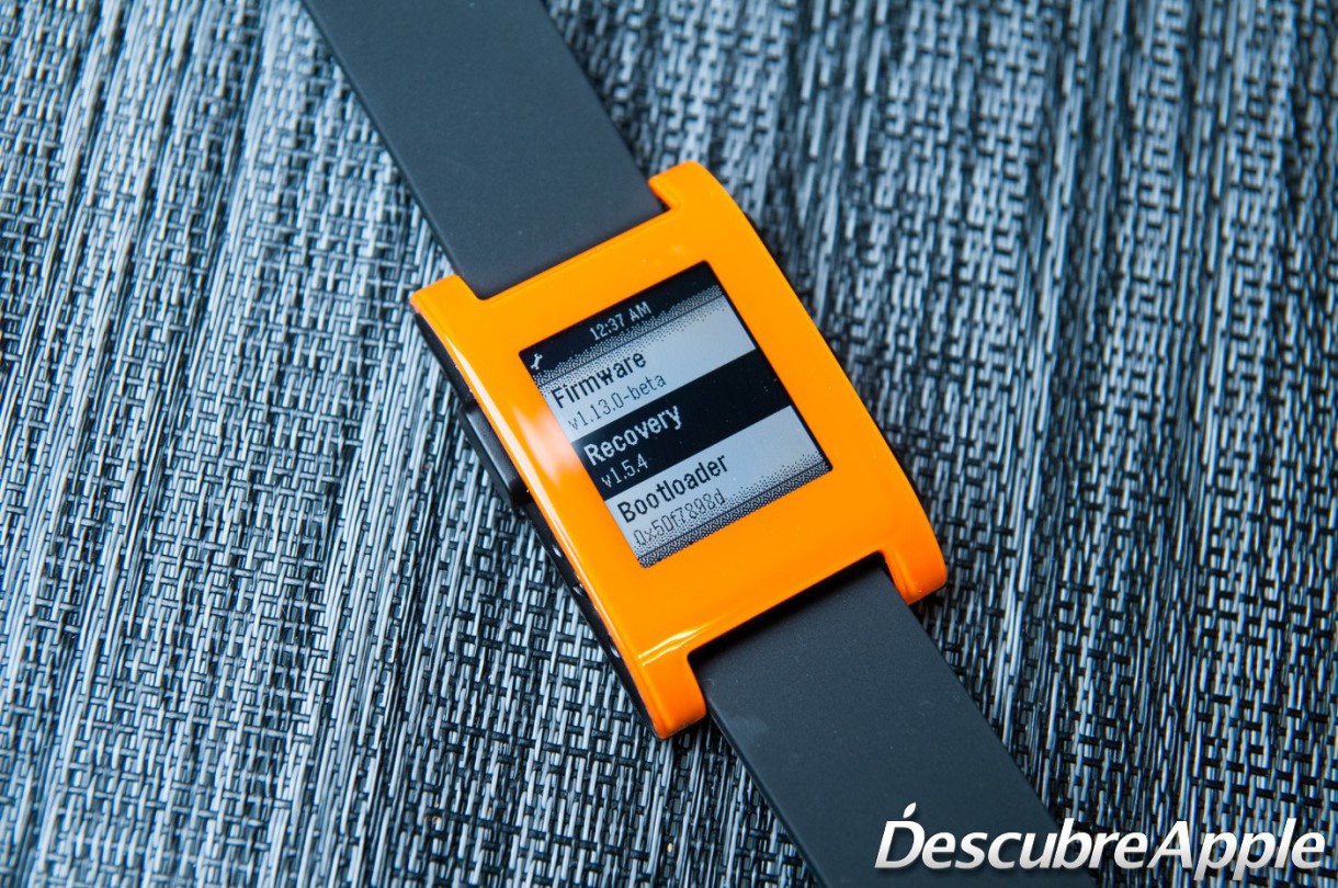 ¿Comprar el Pebble o esperar al iWatch? El GRAN dilema